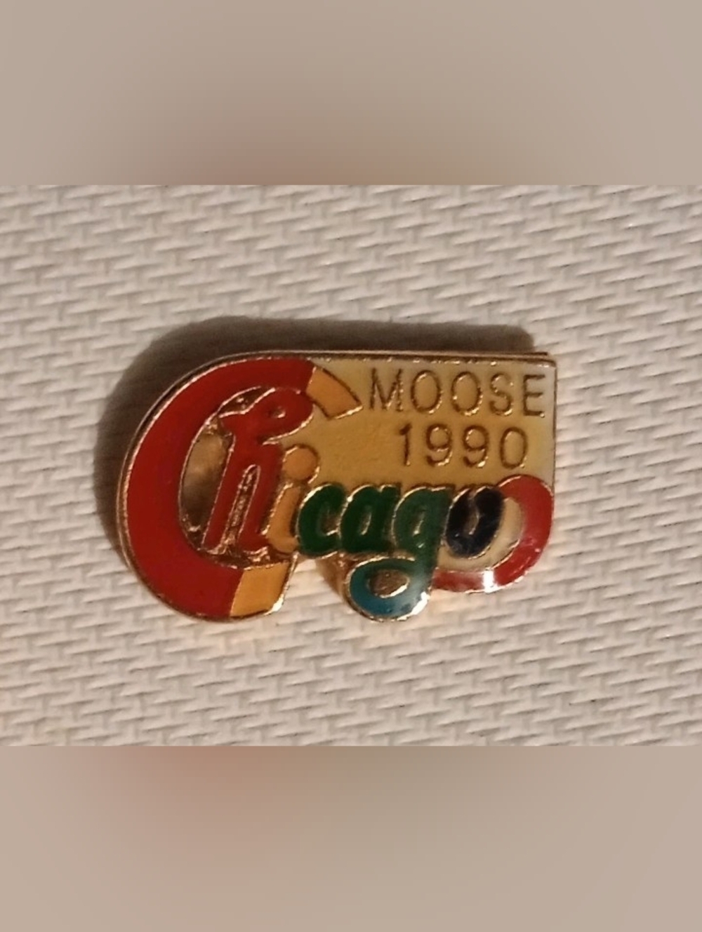 Chicago 1990 Moose Colorful Vintage Collectible Lapel Hat Jacket Pin